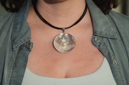 Mother of Pearl Pendant - Image 2